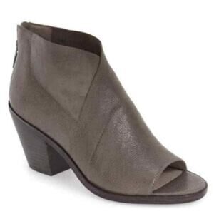 Eileen Fisher Ink Gray Leather Peep Toe Zip Back Heel Booties Size 7